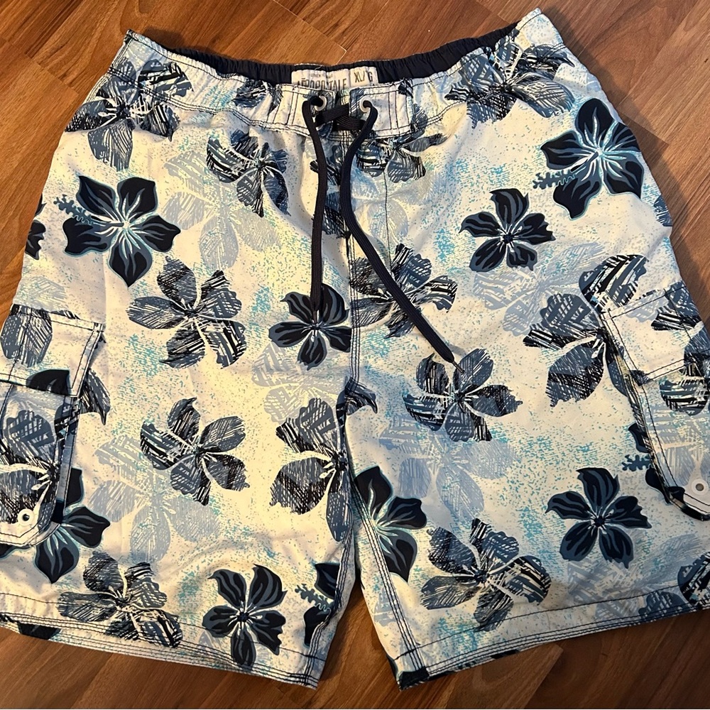 Men’s Aeropostale XL Swim Trunks